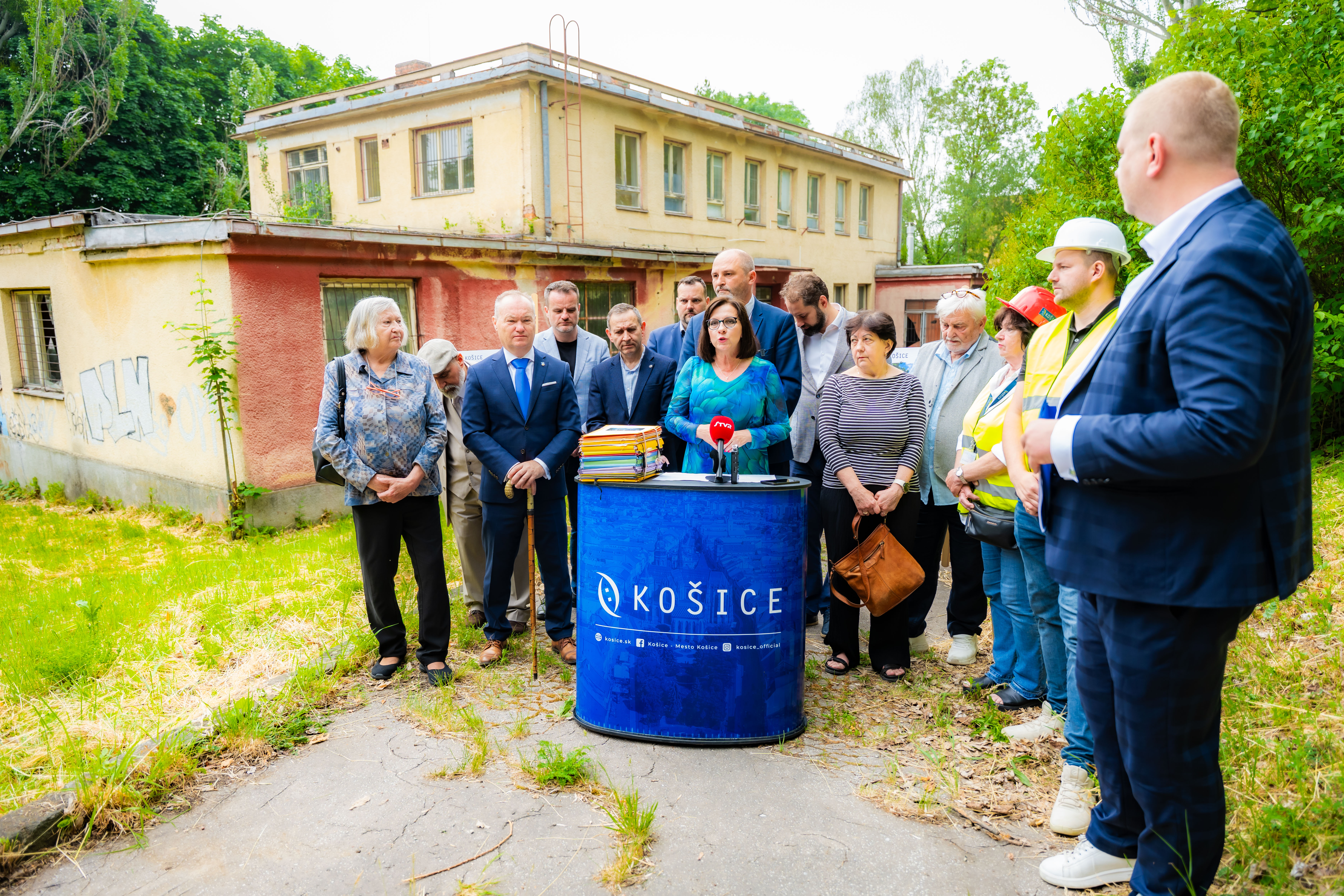 Poklepanie zakladneho kamena - Rekonstrukcia budovy pre seniorov-1-14